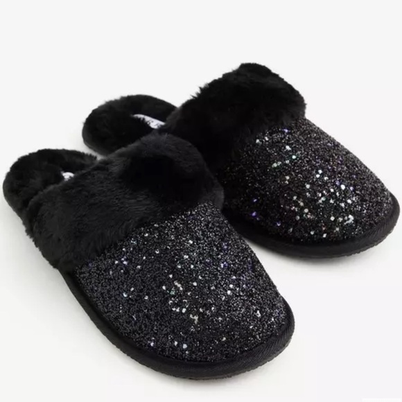 torrid Shoes - Torrid Black Faux Fur Glitter Slip On Slippers Women’s Size 9M